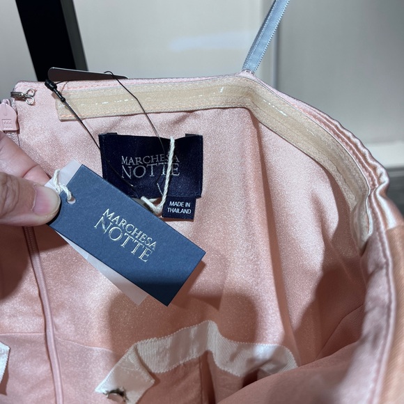 US 4 Marchesa Notte Collection Strapless Ruffle Gown NWT - Picture 11 of 13